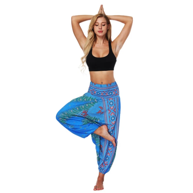 Yoga pants dancing Yoga pants dancing