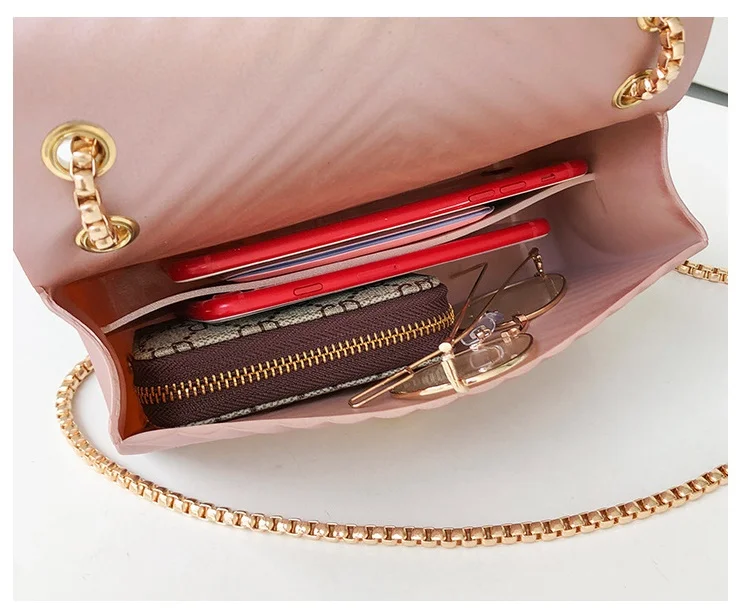 9441524048_2056685334