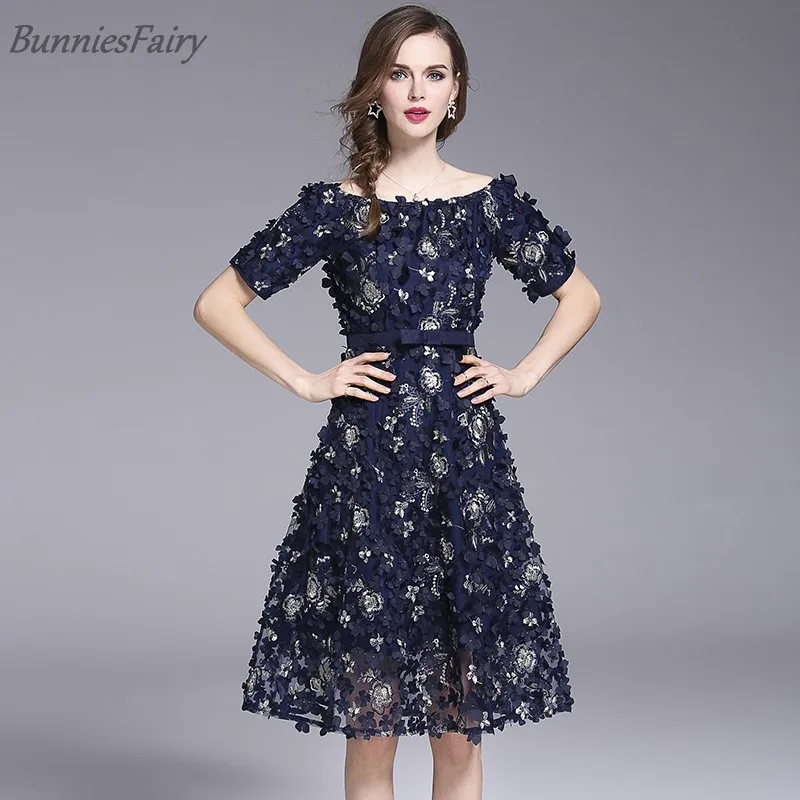 

2018 Summer New Royalblue Embroidery Floral Emperament Silm Thinness Contionous Soft Waist Elegance Comfort Cool One-piece Dress