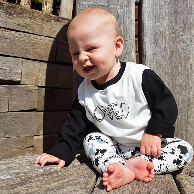 

Retail 2017 Brand Letter Print Kids Clothes Sets Baby Boy Clothes T-shirt + Pants Clothing Sets Newborn Cotton Sport Suits DS40