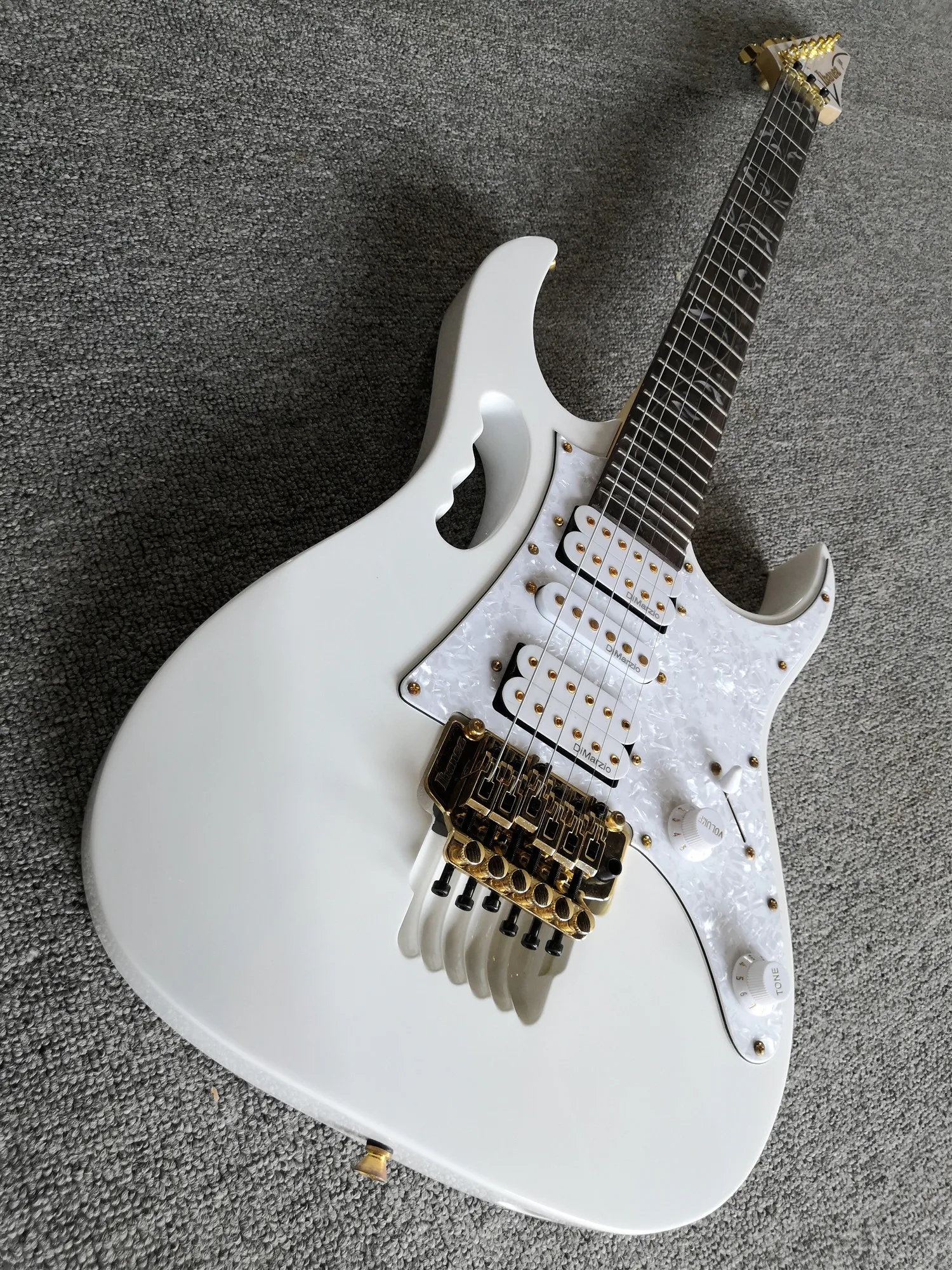 

Custom JEM White Guitar Monkey grip Lion's Claw tremolo cavity Tree of Life inlay,customized!IB-17