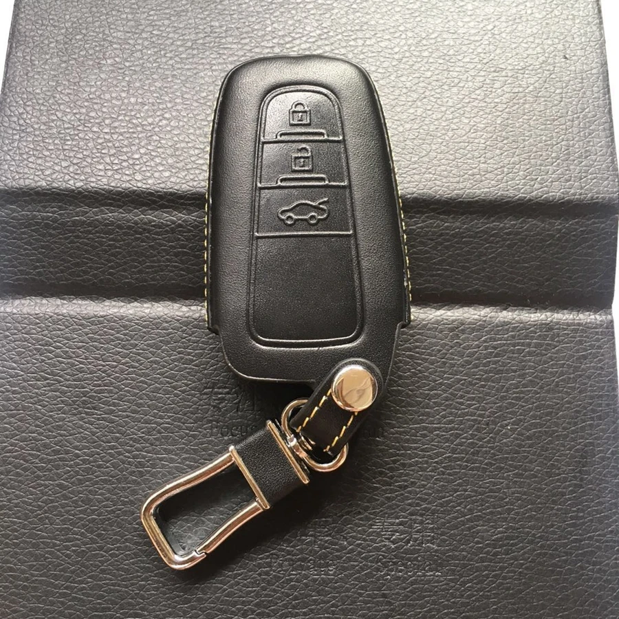 

High Quality Car Genuine Leather Key Case Cover Pocket For Toyota Avalon Camry Corolla C-HR CHR Prado RAV4 3 Button Keychain
