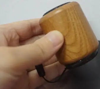 

HIGI loud bamboo wood mini bluetooth speaker portable by small body loud voice
