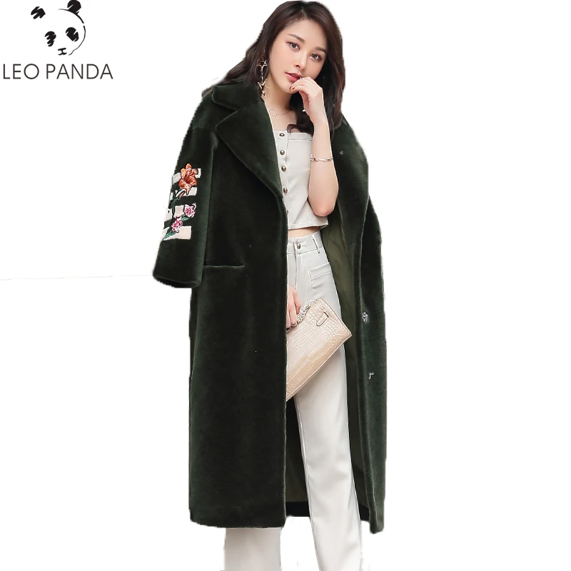 

Women Winter Real Lamb Fur Thick Warm Genuine Wool Faux Lamb Fur Coat Female Cashmere Outwear Long Jacket Embroidery Coat LCY615