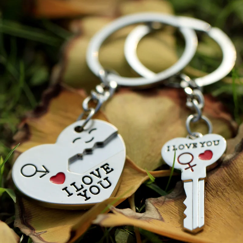 

Wholesale Couple Keychain Cute Metal Key Heart Love Key Chains Boyfriend Gift for Women Keyring Bag Charm Accessories jewellery