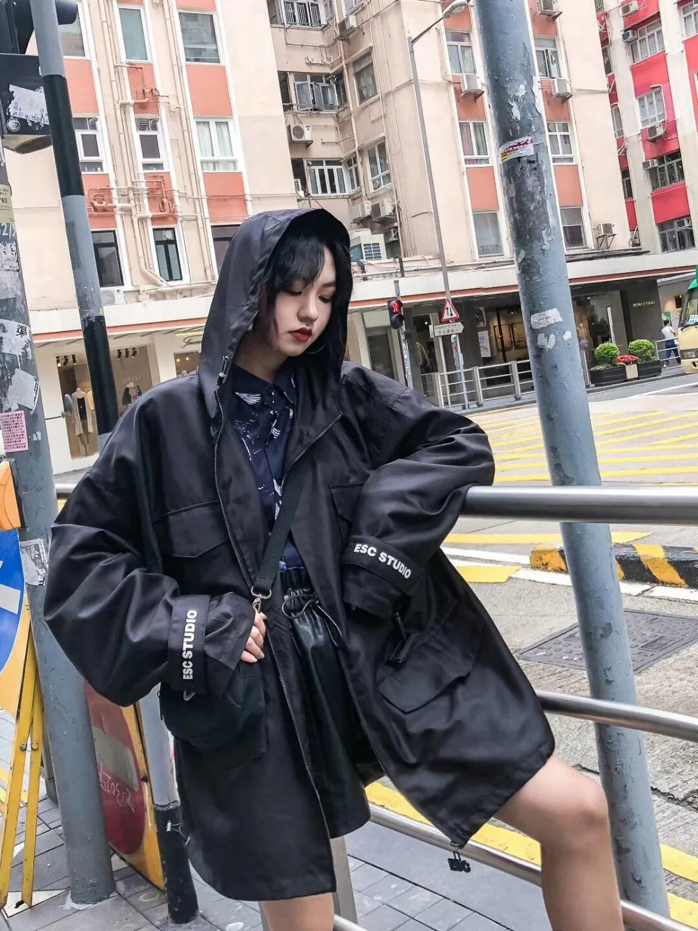 Jasmine Street letter zipper hooded BF Hooded Black Multi Pocket trench coat