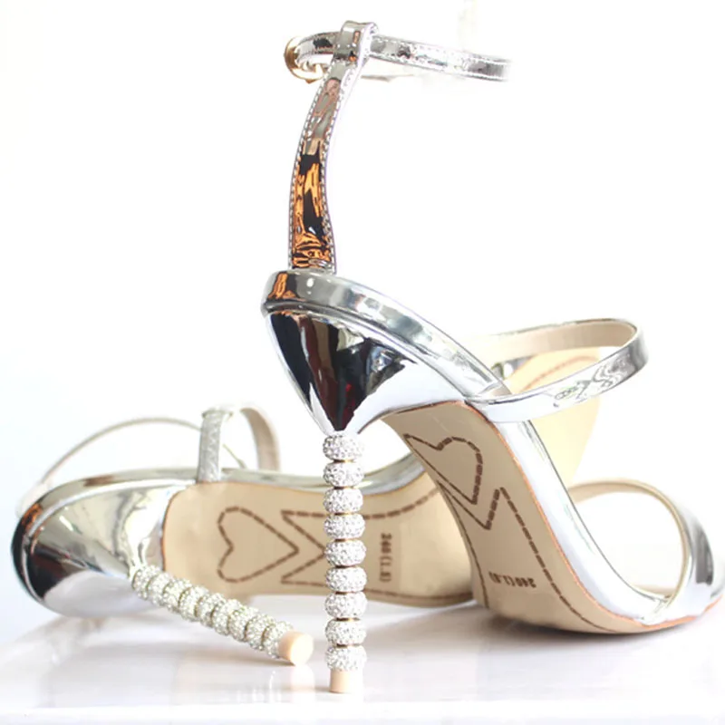 Billig 2019 neue Frauen High Heels Luxus Gold Silber Sandalen Strass Schuhe Frau Sommer Sandalen Elegante Party Hochzeit Schuhe