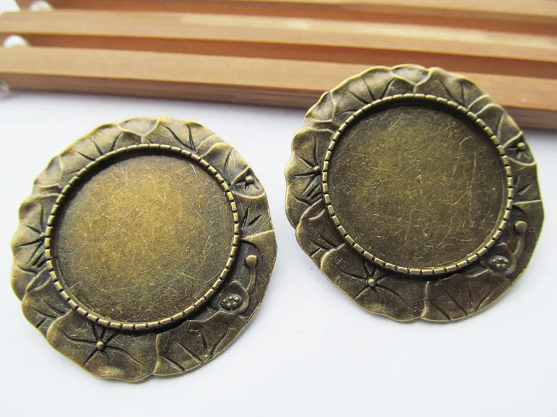 

50pcs Antique Silver tone/Antique Bronze Handmade Badge Brooch/Pin/Breast Pin,Base Setting Tray Bezel,Fit 25mm Cabochon/Cameo