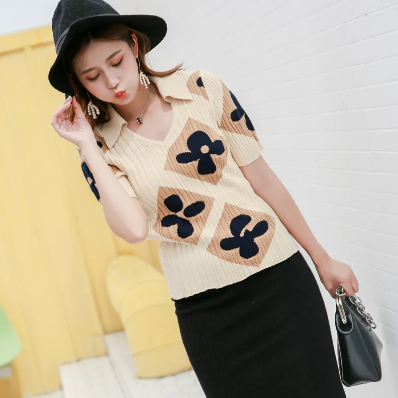 

Micosoni 2018 Autumn New European and American Style Flower Jacquard V Collar Short Sleeve Short Wool Knit Sweater Khaki Blouse