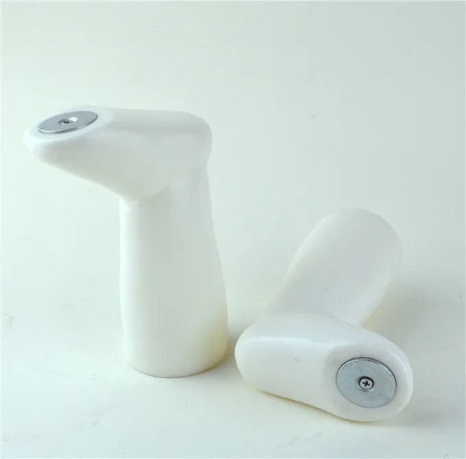 Free Shipping A Pair 9cm infant Baby Mannequin Foot Model Children Foot Model With Magnet For Sock Shoes Display Manikin  (7)