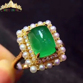 

3 Carats emerald and 18K gold ring and 24pcs Diamonds ring