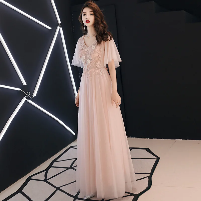 Это YiiYa вечернее платье с полной аппликацией, сексуальные иллюзионные вечерние платья, женские элегантные розовые с v-образным вырезом, на шнуровке, Длинные вечерние платья E086 - Цвет: Розовый
