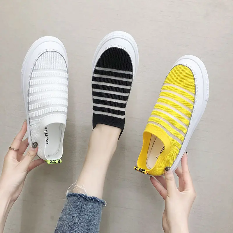 

Youbroer Schoolgirl Small White Shoe Breathable Net Face New Fund Flies Knit Shoe and Recreational Board Woman Shoes
