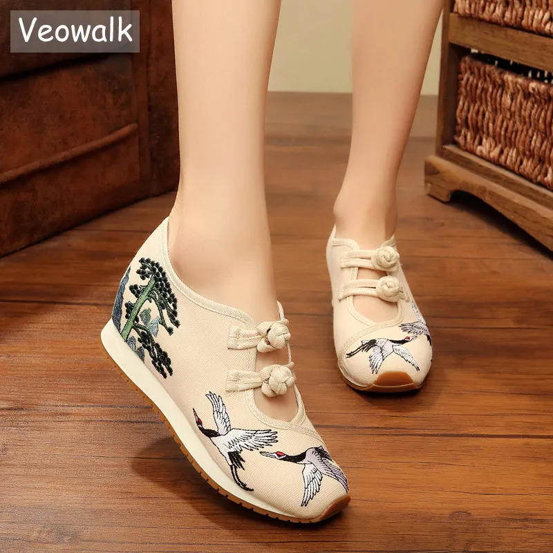 Veowalk New Crane Embroidered Women Casual Canvas Flat Platforms Retro Ladies Comfort Denim Cotton Embroidery Sneakers Shoes Veowalk New Crane Embroidered Women Casual Canvas Flat Platforms Retro Ladies Comfort Denim Cotton Embroidery Sneakers Shoes