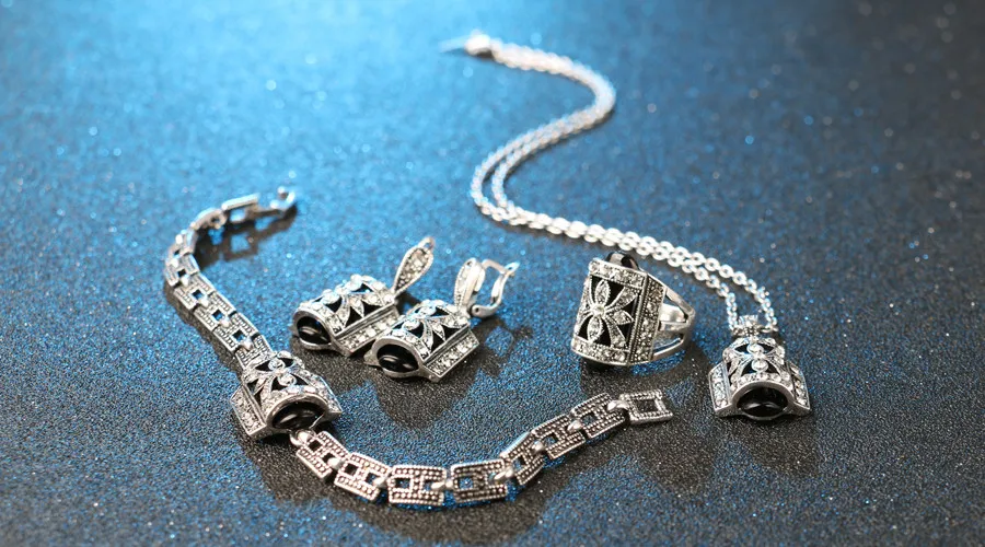 aeProduct.getSubject ()