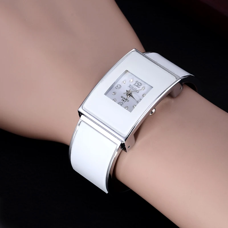 2018 Xinhua Fashion White Black font b Watches b font font b Women b font Stainless