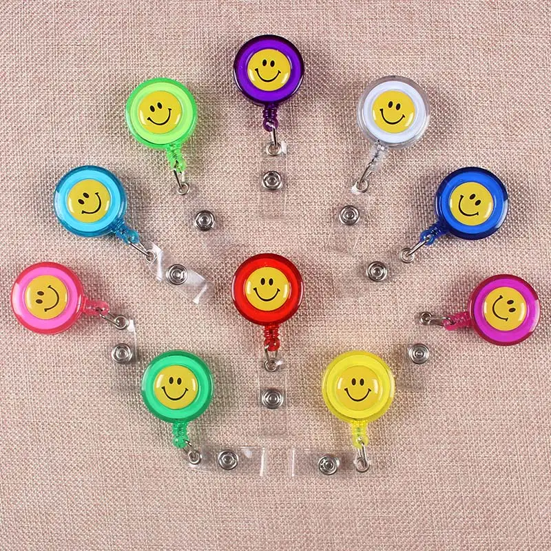 

Creative Gift Smile Boy Girl Retractable Badge Reel Holder Students Exhibition ID Enfermera Name Card Hospital Office Chest Card