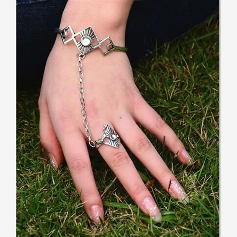 

Fashion Sexy Charm Bracelet Ring Set Jewelry Hollow Rhombus Gem Bangle Adjustable Bangle Patry Gift India Silver Jewelry