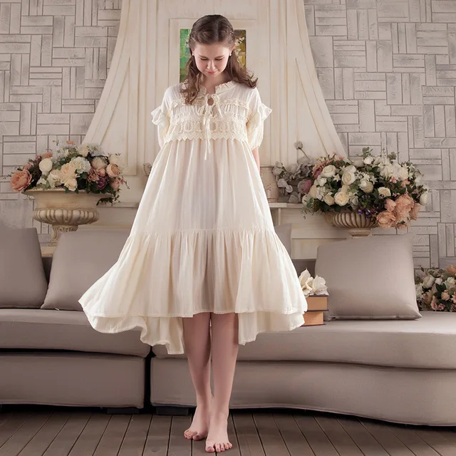 Cute Vintage Lace Dress