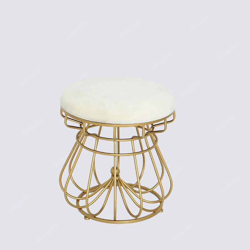 Современная круглая корона стулья для спальни железные золотые стулья для маникюра стул для макияжа обеденная скамейка османский маленький стул мебель - Цвет: Белый