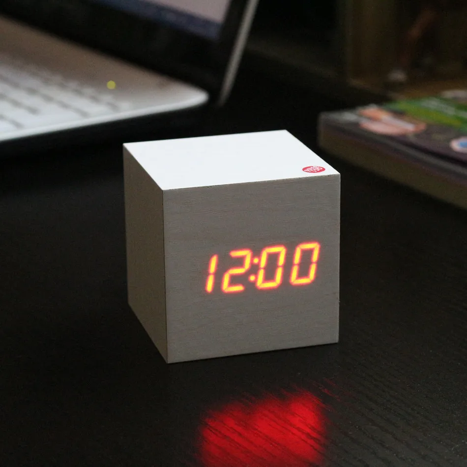 Антикварные Цифровые Часы светодиодный часы для офиса винтажные Ретро настольные Персонализированные Короткие художественные часы бесшумные часы электронные часы домашний декор - Цвет: White Red Clock