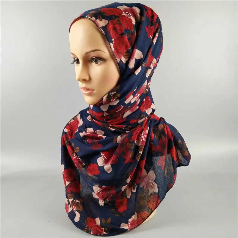 

New muslim women hijab Cotton Spring, summer, autumn and winter large flower sweatcloth printed headscarf and scarf