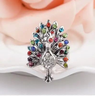 

Hot Sale Color imitation crystal peacock butterfly ring tide three-dimensional hollow retro index finger jewelry