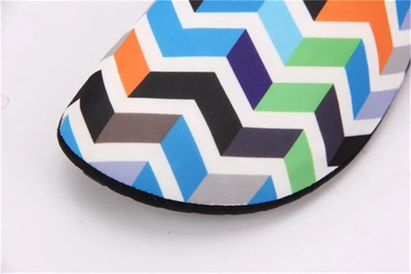 2526624073_887625207