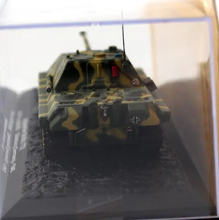 WWII Jagdpanther(Sd. Kfz.173) sch. Pz. Jg, Abt.655 oldenberg 1/72 литая модель IXO