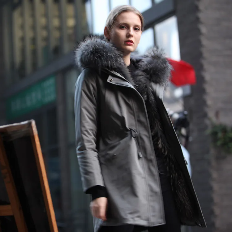 Detchable duck down jacket liner women's large natural raccoon dog fur collar fashion parkas woman down coats 2018 new winter Detchable duck down jacket liner women's large natural raccoon dog fur collar fashion parkas woman down coats 2018 new winter