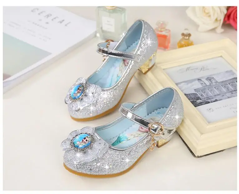 Kkabbyii для маленьких девочек Снежная королева блесток кожаная обувь для самых маленьких; реальные фотографии; кожи; блестящая обувь; детская обувь, платье на высоком каблуке Размеры 24-36
