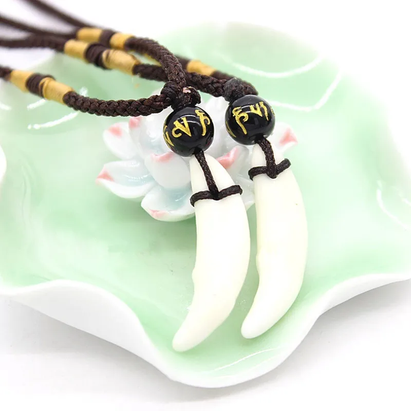WOW Horde Amulet Necklace Tooth Fangs Canine Wolf Tooth Pendant Surfer Necklace Collar Adjustable Gift N-055 WOW Horde Amulet Necklace Tooth Fangs Canine Wolf Tooth Pendant Surfer Necklace Collar Adjustable Gift N-055