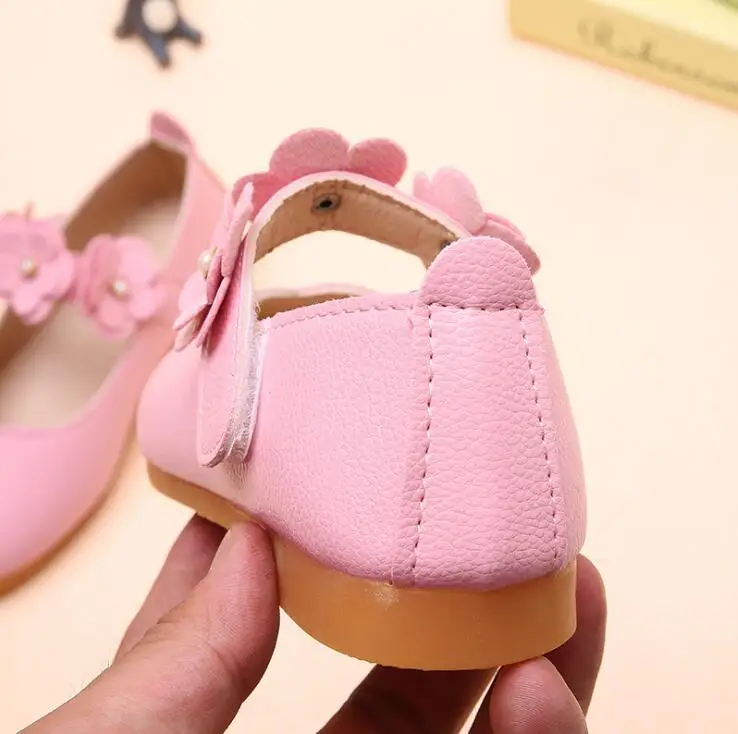 Детская кожаная обувь для девочек, тонкие туфли для малышей, детская обувь принцессы с цветами для малышей/больших детей