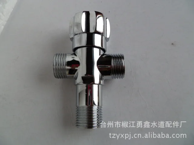 

Vidric Three-way angle valve one into two out of the toilet flusher angle valve small kitchen corner valve double outlet angle v