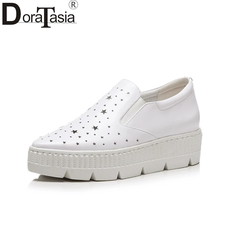 

Doratasia 2018 Cow Leather Vulcanize Brand Wholesale Pointed Toe Gary Women Shoes Elastic Band Soft Shoes Woman Sneakers