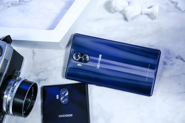 DOOGEE MIX LITE 2GB RAM 16GB ROM MTK6737 1.3GHz Quad Core 5.2 Inch IPS HD Bezel-less Screen Dual Camera Android 7.0 4G LTE Smartphone
