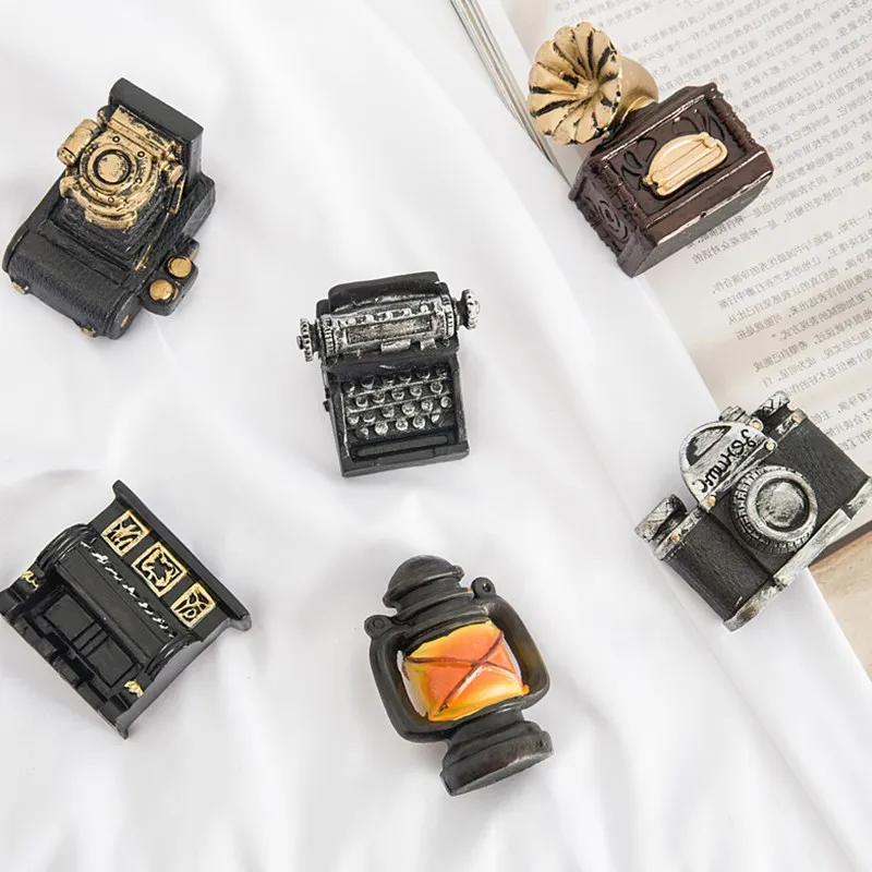 

WHISM Vintage Miniature Figurines Resin Crafts Mini Camera Piano Model Ornaments Home Decor Photography Props Furniture Gifts