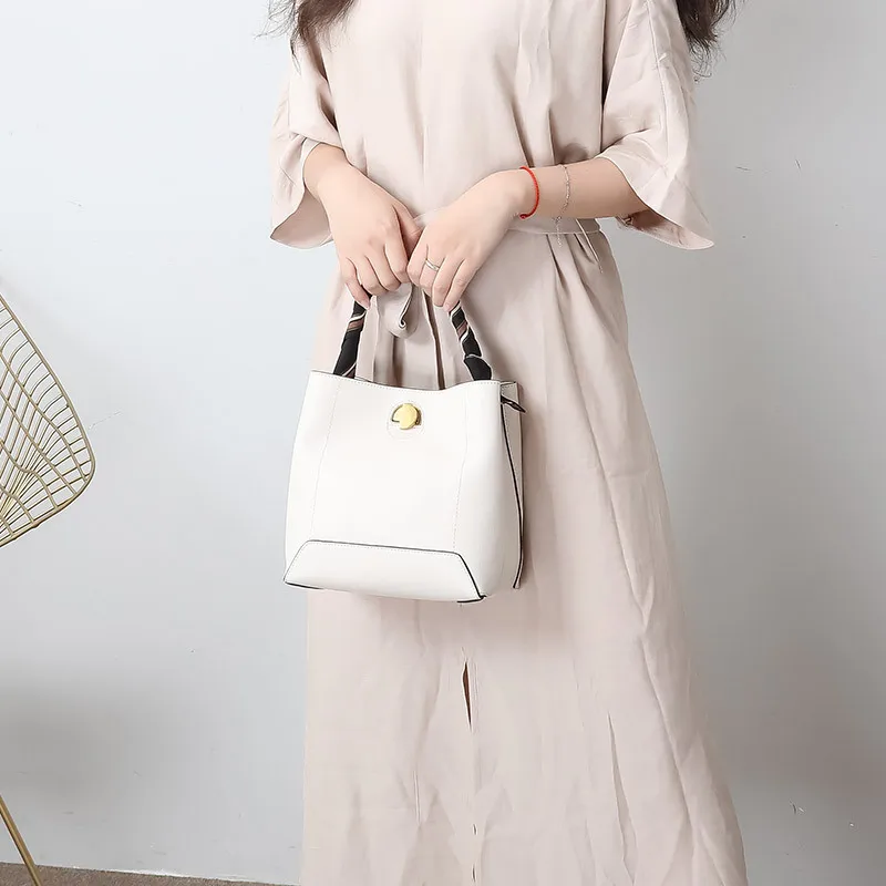 

Large Capacity Women Handbags 2019 Fashion Female Genuine Leather Crossbody Bag Casual Brand Designer Shoulder Bags Female Totes