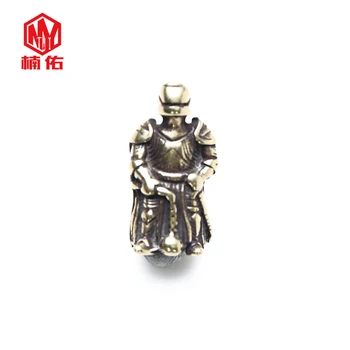 

Knife Beads EDC Outdoor Pocket Tools Parachute Rope Outdoor Creative Brass Armor Knight Paracord Beads DIY Pendant Retro