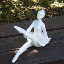 Graceful Porcelain Ballet Pose Figurine Decorative Ceramics Danseuse Sculpture Handwork Dancing Prize Ornament Gift and Craft