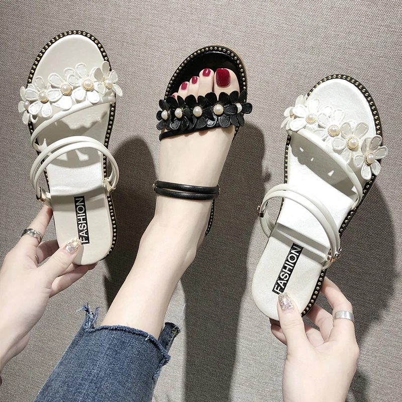 

Female Summer Ladies Wedge Heel Clogs Platform Brief Rubber Slippers Modis Water Male Beach New 2019 Slides Sandal Leather