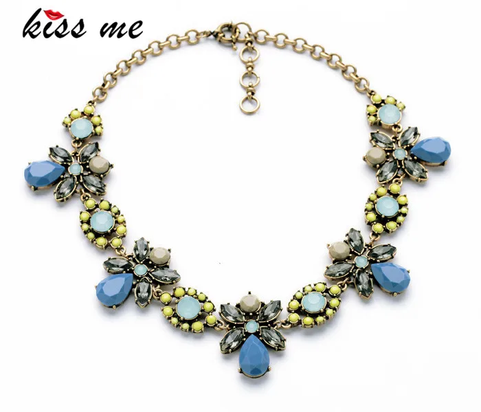 

New Styles Statement Fashion Elegant Blue Resin Flowers Pendant Banquet Necklace Pendants KISS ME Collares