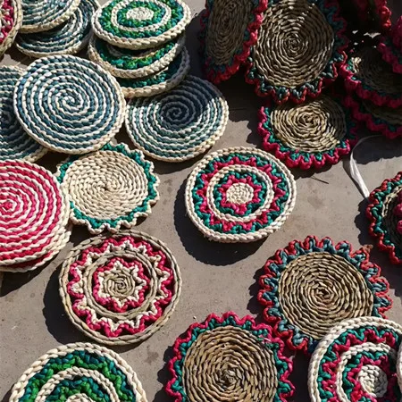 at random color Натуральный ручной работы соломенный коврик Trivets Раш горшок держатель тканый коврик круглая чашка теплоизоляционная подставка - Цвет: at random color