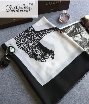 

Large simple scarves, animals decorated with a leopard print shawl, black and white leopard shawl scarf scarf mantillas