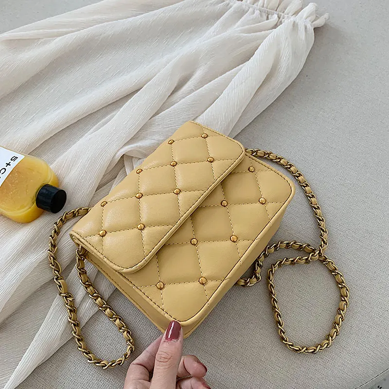 

The new Korean version of the summer fashion diagonal chain square bag with one shoulder and one shoulder