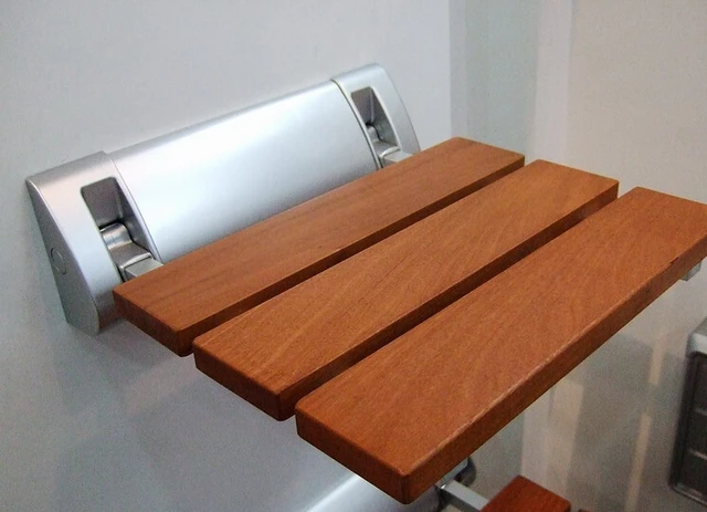 Moderno In Legno di Teak Pieghevole Sedile Per Doccia, fissato al ... Moderno In Legno di Teak Pieghevole Sedile Per Doccia, fissato al ...