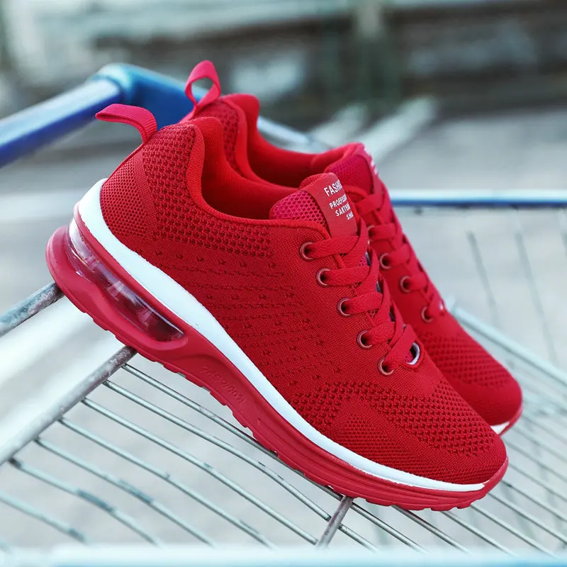 tenis rojos mujer de moda