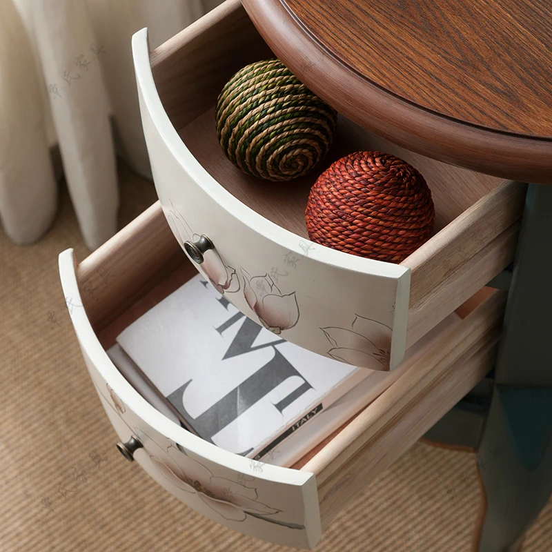 Simple American lockers accept tea table pastoral painting edge a few corners Mediterranean sofa telephone small table Simple American lockers accept tea table pastoral painting edge a few corners Mediterranean sofa telephone small table