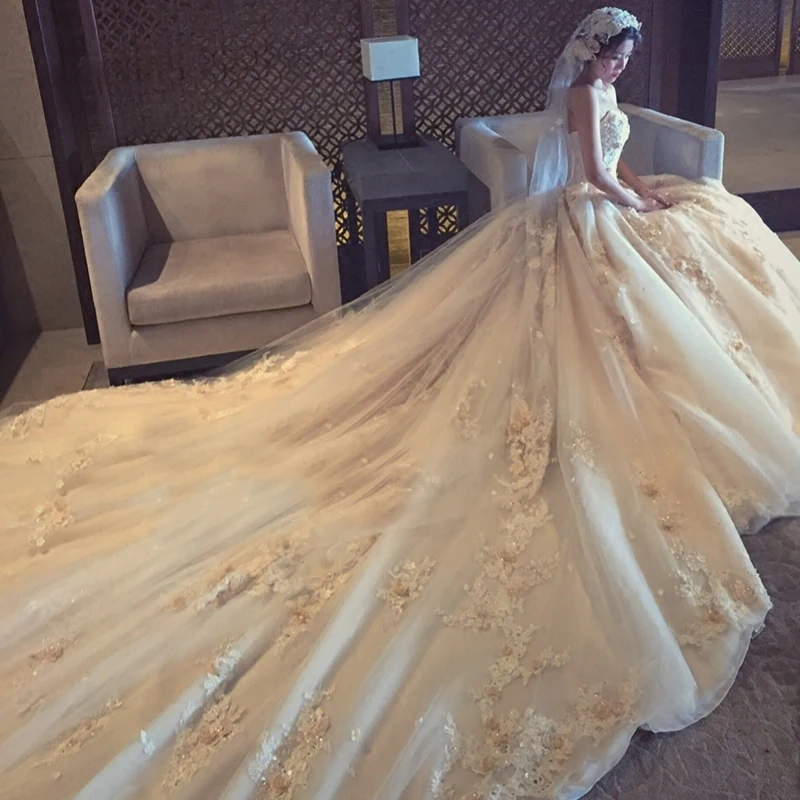 Luxury-Ball-Gown-Sweetheart-Flowers-Beaded-Lace-Wedding-Dresses-2017-1-5-M-Cathedral-Train-Church (2)