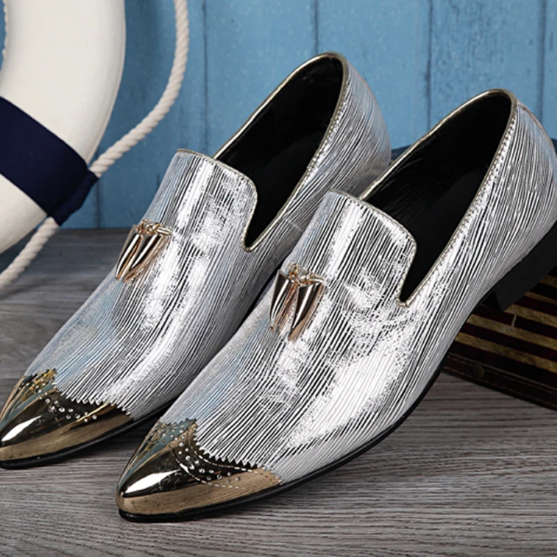 Christia Bella New Fashion Pointed Toe Men Loafers Silver Carved Party Men Dress Shoes Genuine Leather Smoking Slippers Flats